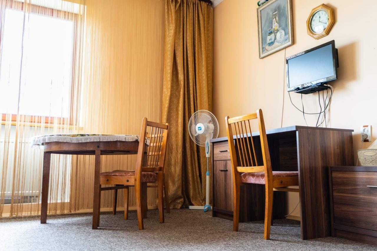 Hostel Villa Roma Lviv Ngoại thất bức ảnh