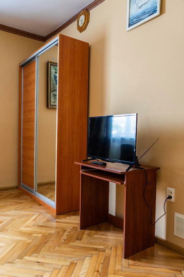 Hostel Villa Roma Lviv Ngoại thất bức ảnh