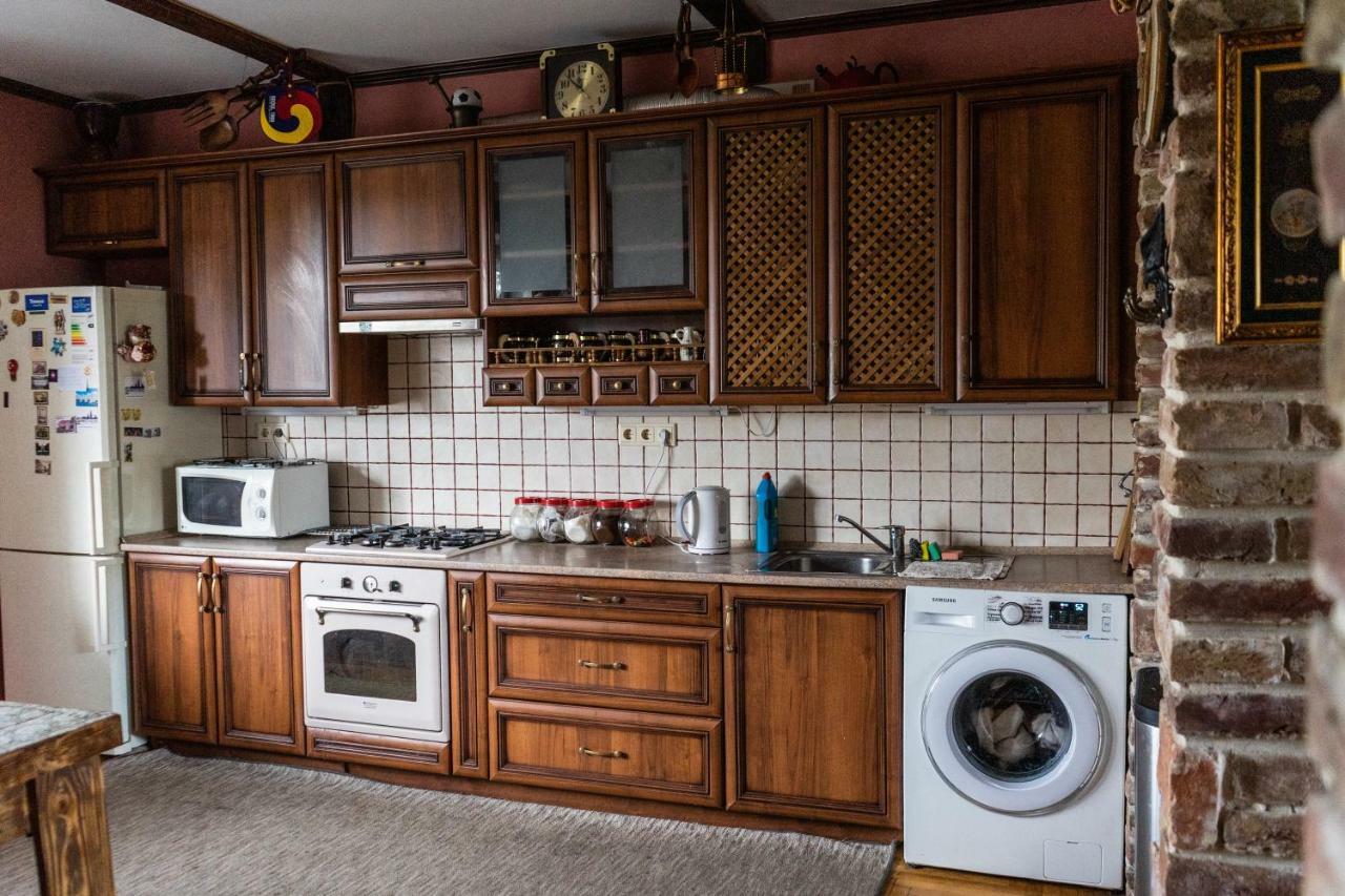 Hostel Villa Roma Lviv Ngoại thất bức ảnh