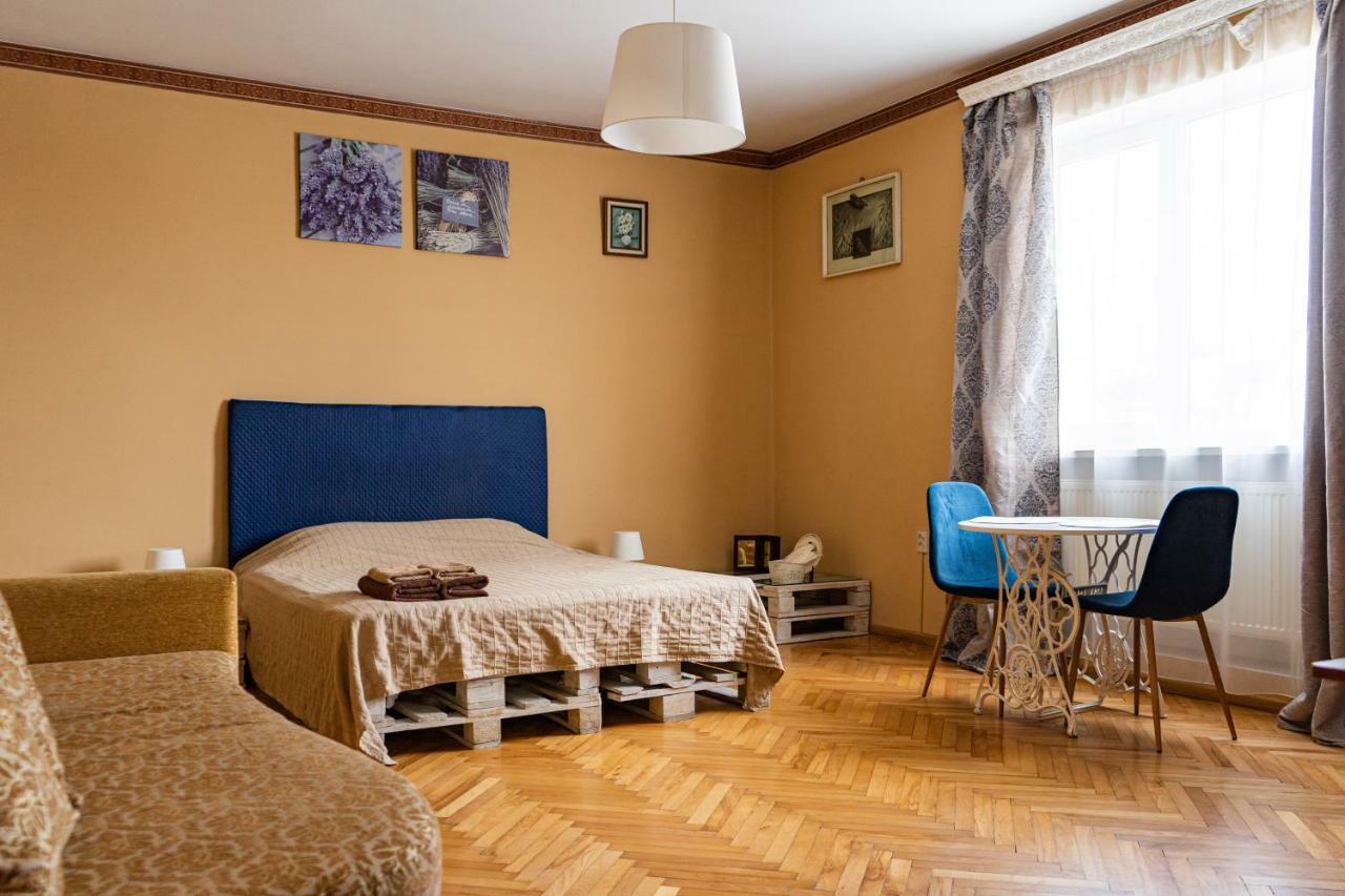 Hostel Villa Roma Lviv Ngoại thất bức ảnh