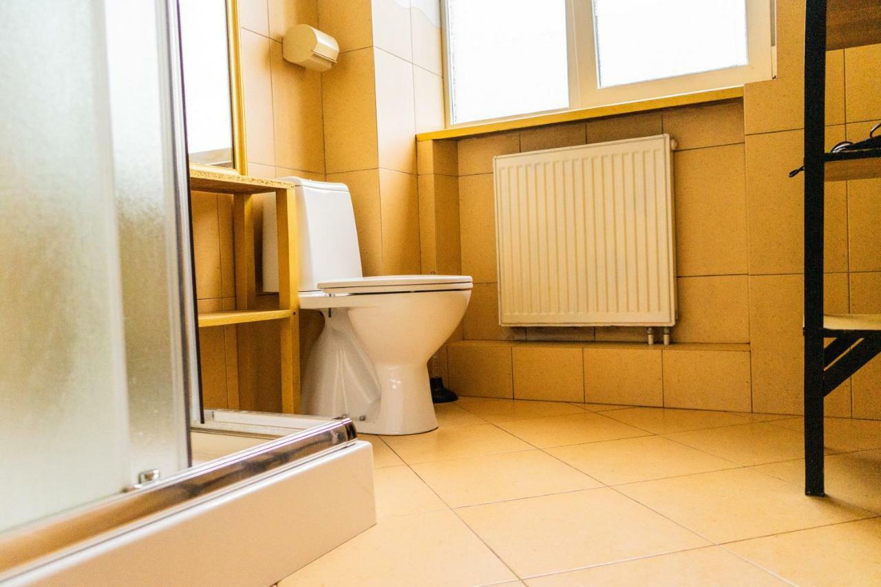 Hostel Villa Roma Lviv Ngoại thất bức ảnh