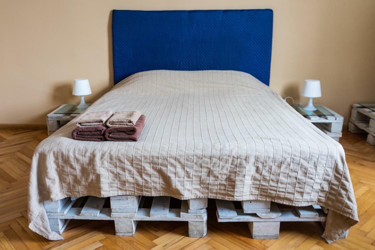 Hostel Villa Roma Lviv Ngoại thất bức ảnh