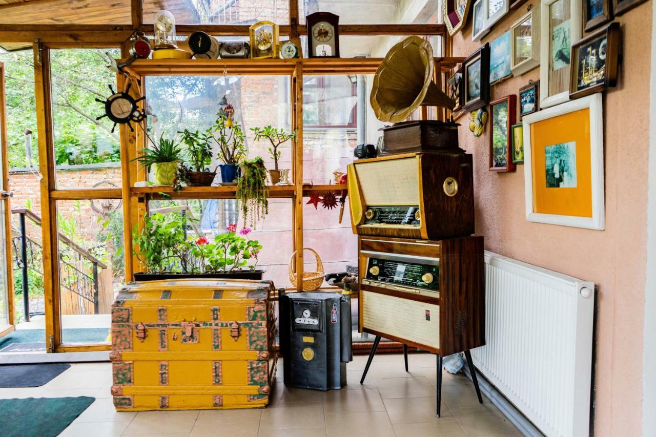Hostel Villa Roma Lviv Ngoại thất bức ảnh
