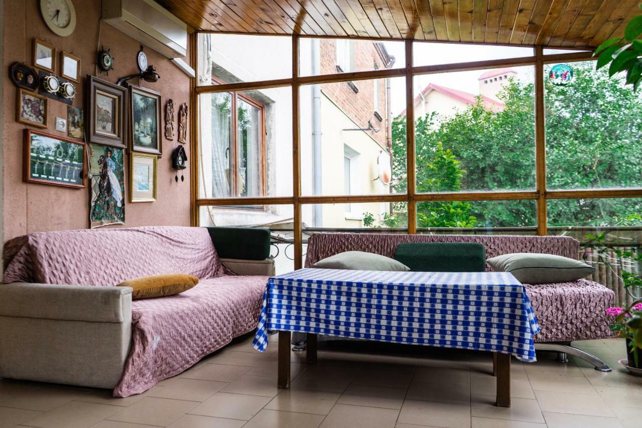 Hostel Villa Roma Lviv Ngoại thất bức ảnh