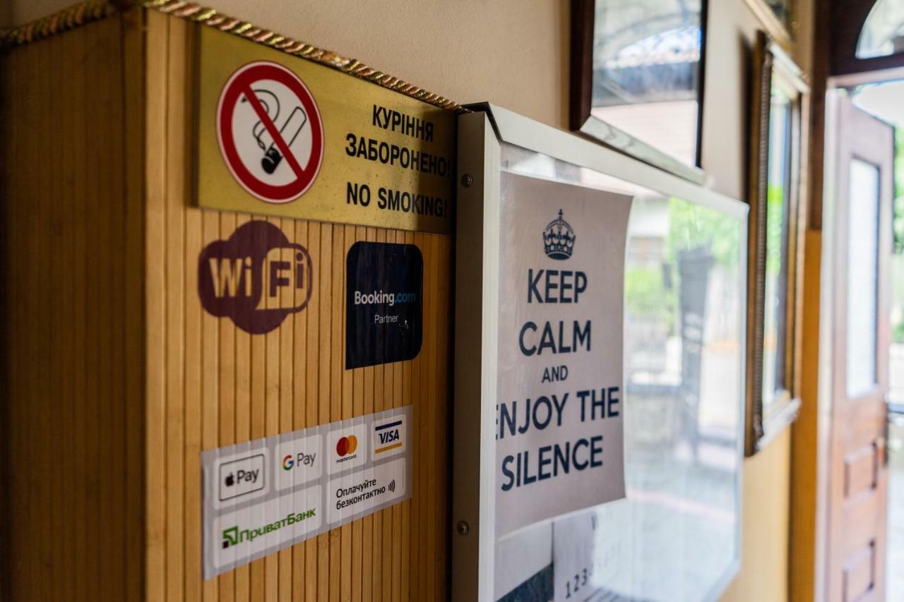 Hostel Villa Roma Lviv Ngoại thất bức ảnh