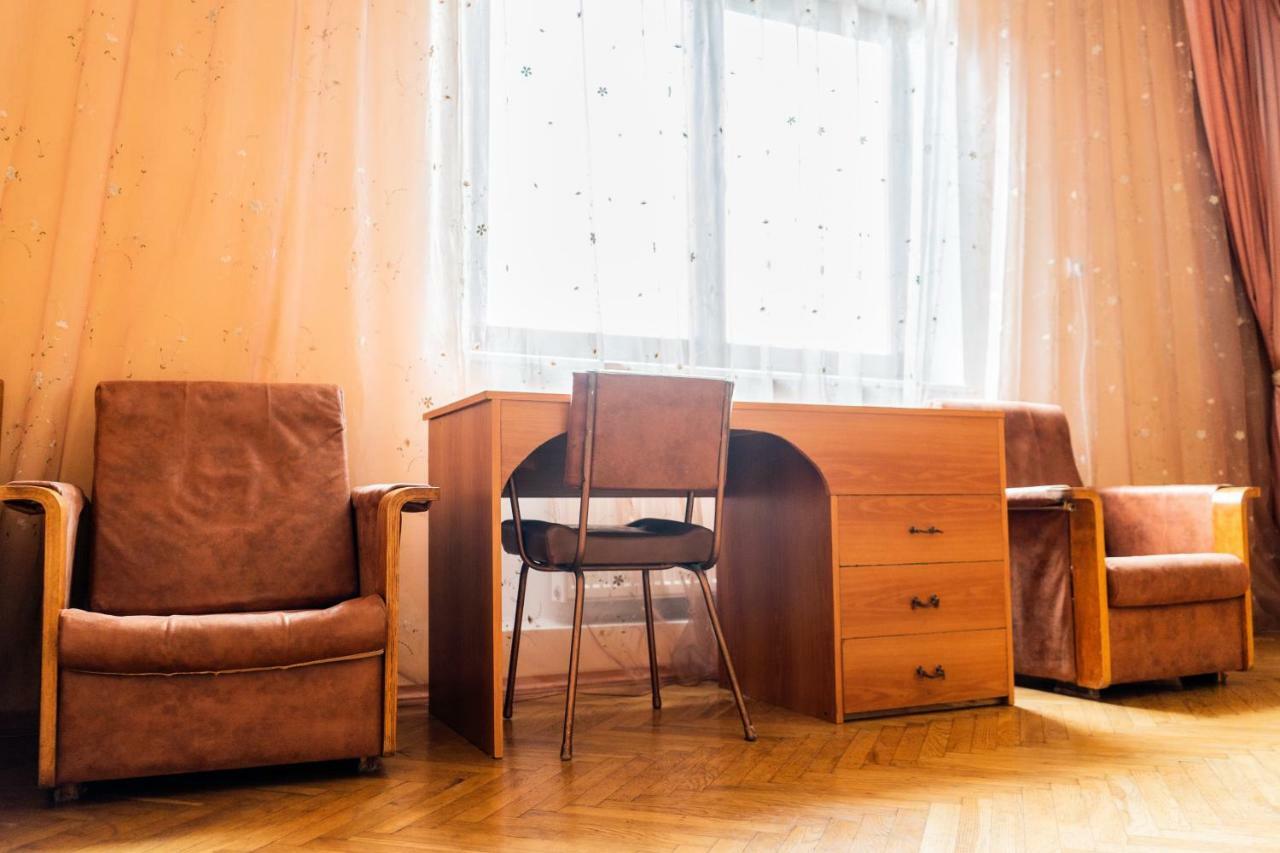 Hostel Villa Roma Lviv Ngoại thất bức ảnh