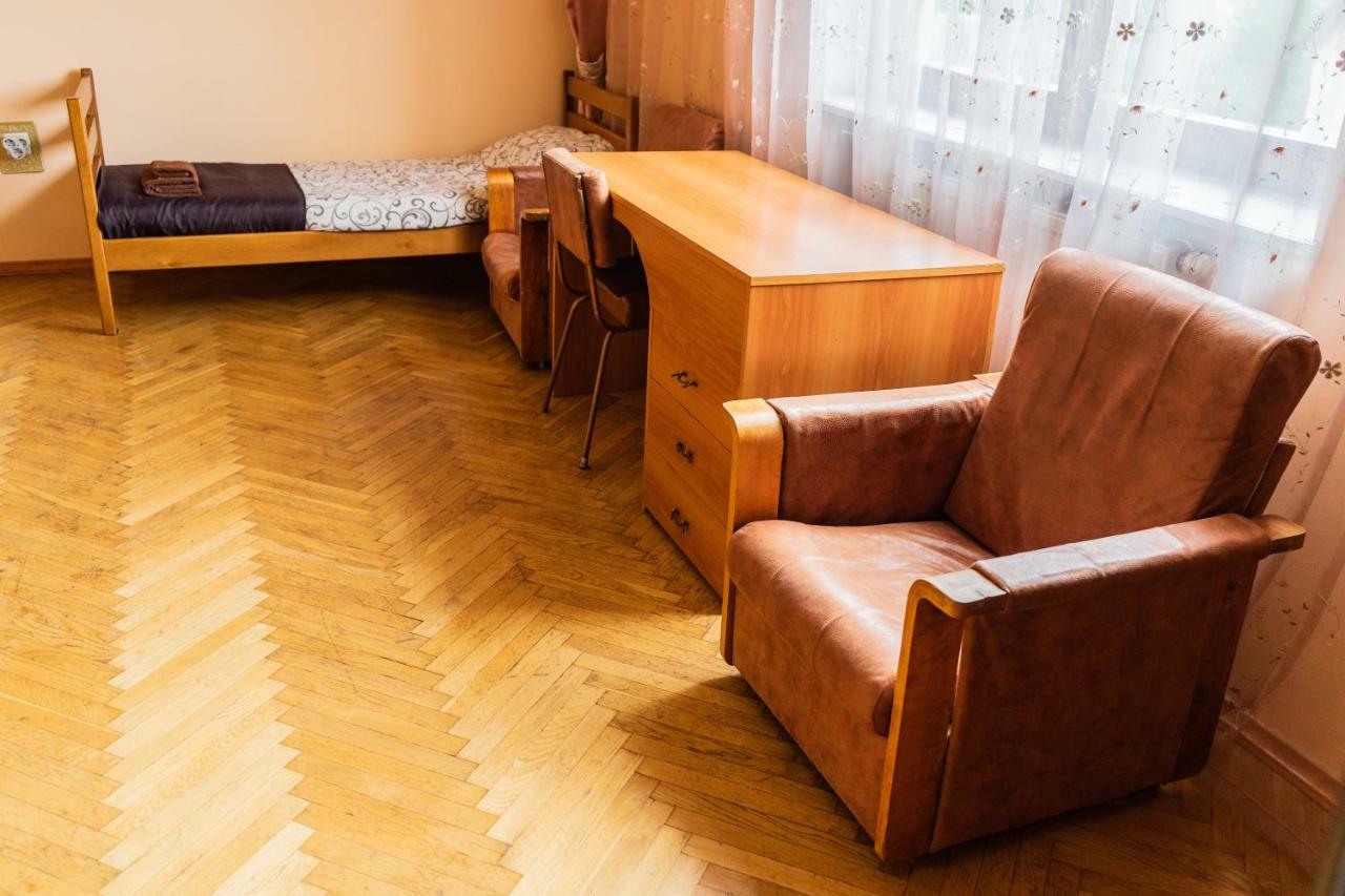 Hostel Villa Roma Lviv Ngoại thất bức ảnh